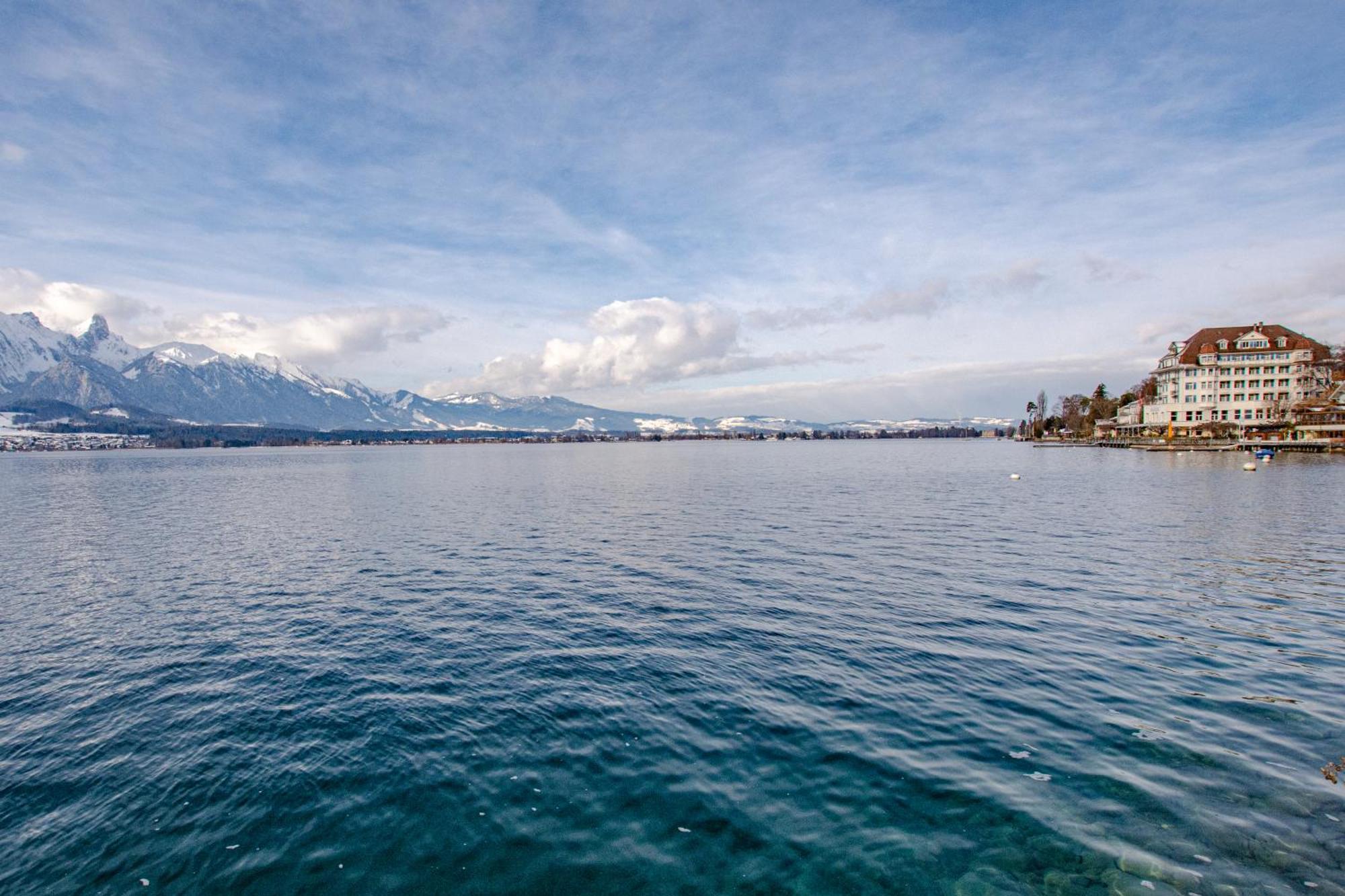 Hotel Restaurant Bellevue Au Lac Thun Exterior foto