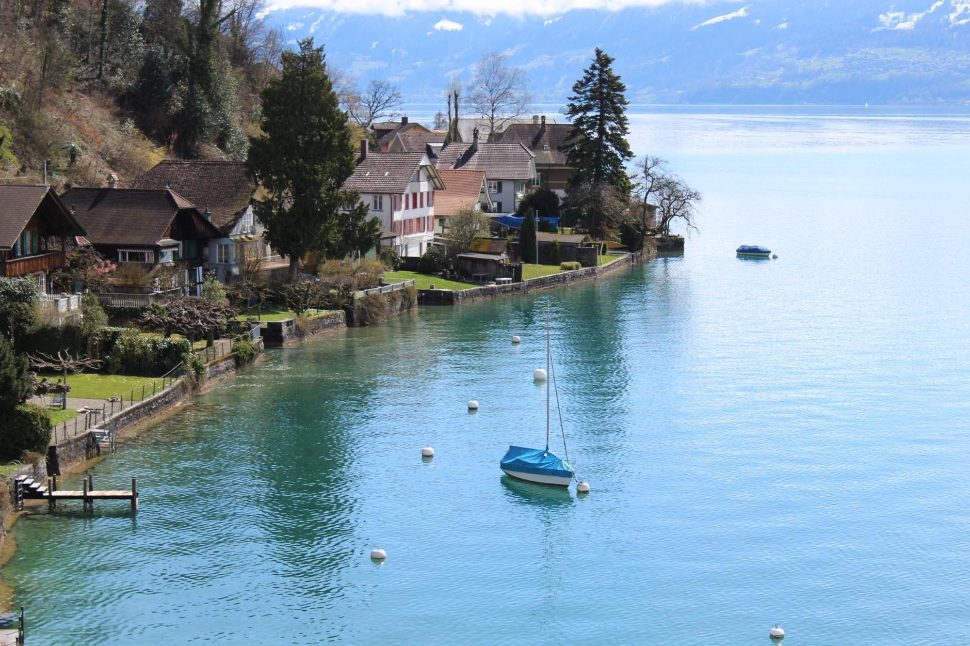Hotel Restaurant Bellevue Au Lac Thun Exterior foto